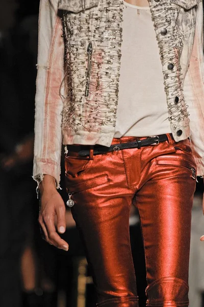 Look 46